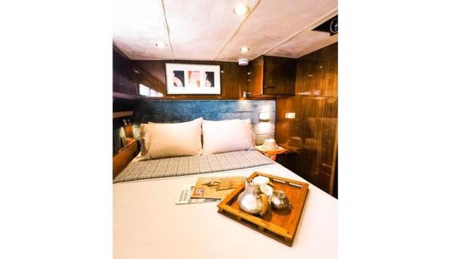 New School yacht for sale 39