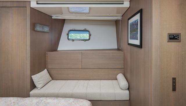 Zaffiro III yacht for sale 40
