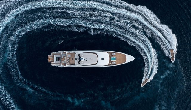 Lemon Tree yacht for sale 34