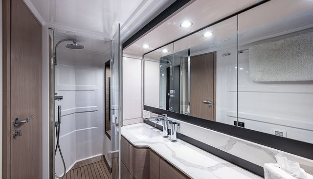 LIQUID ASSET yacht for sale 28