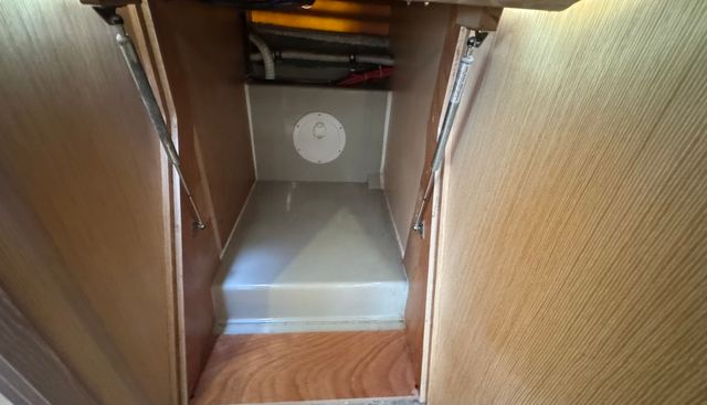 Marelda yacht for sale 35