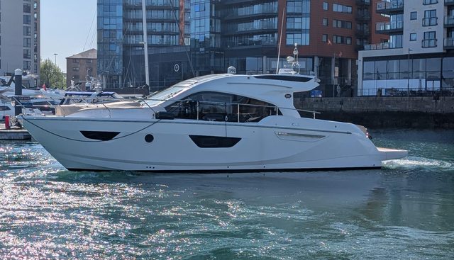 Lucky Us yacht for sale 5