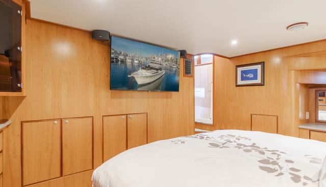 Tribeless yacht for sale 23