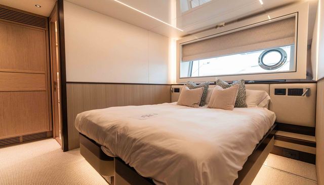 9352490 yacht for sale 44