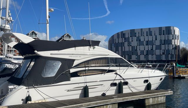 Silver Fox yacht for sale 14