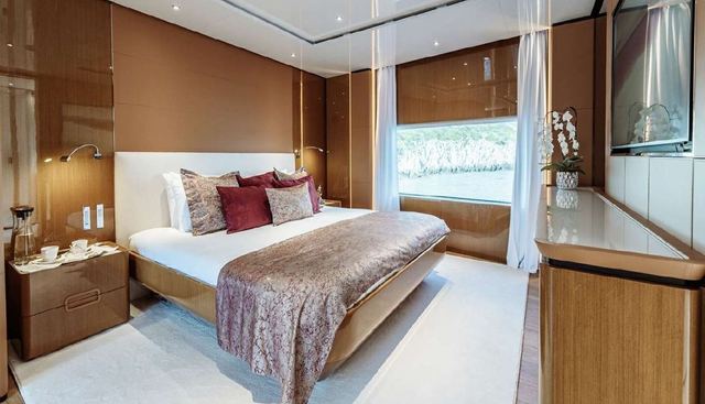 Erolia yacht for sale 8