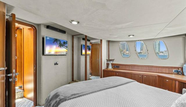 Cheers yacht for sale 35