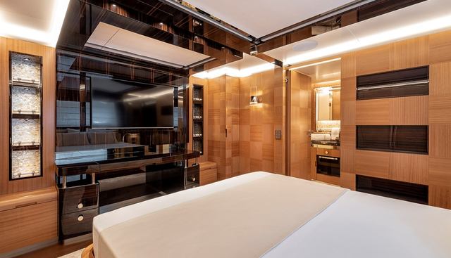 SUNRISE yacht for sale 38