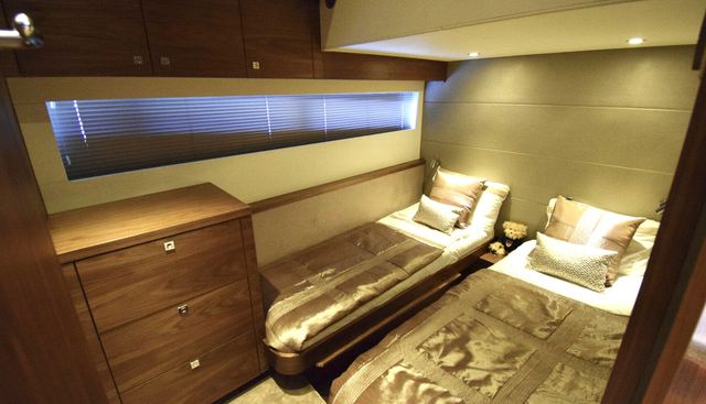 PHANTOM yacht for sale 19