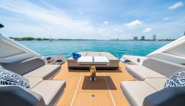 Fin yacht for sale 53