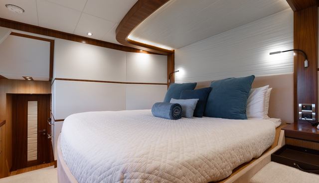 SEA GLASS yacht for sale 17