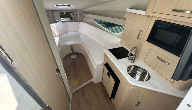 Neu: 28 Express - Spring Sales, save 21.000€ yacht for sale 3