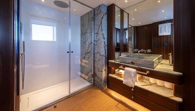JULES yacht for sale 19