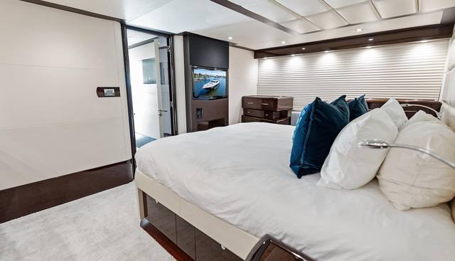 Liquid Asset yacht for sale 28
