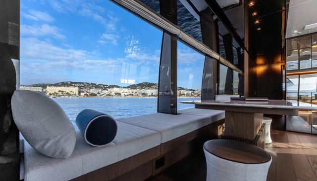 ICE OF LONDON yacht for sale 12