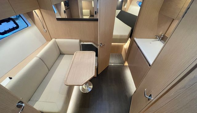 SR38HT #099 yacht for sale 4