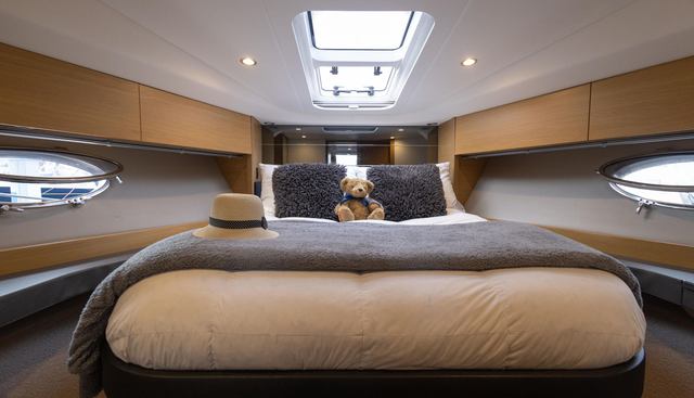 Viola III yacht for sale 8