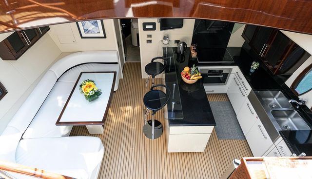 LIZZI yacht for sale 5