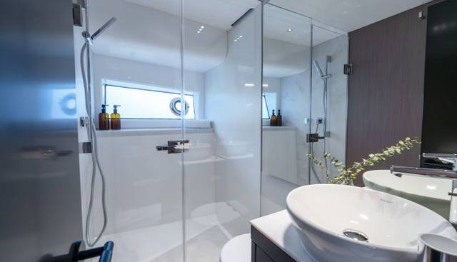 SUPERHAWK 55 yacht for sale 38