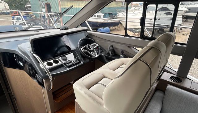 noname yacht for sale 30