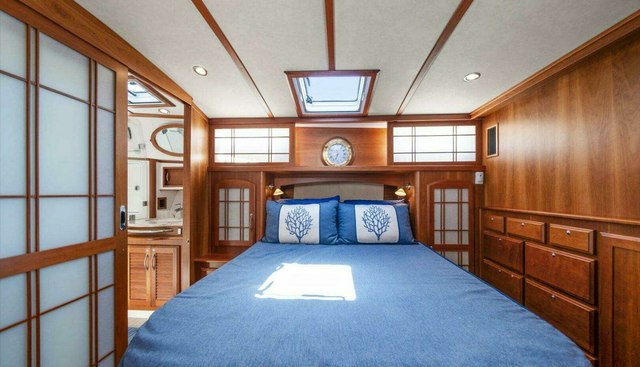 noname yacht for sale 30