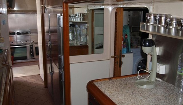 PARADIS yacht for sale 9