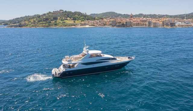 MIRA yacht for sale 30