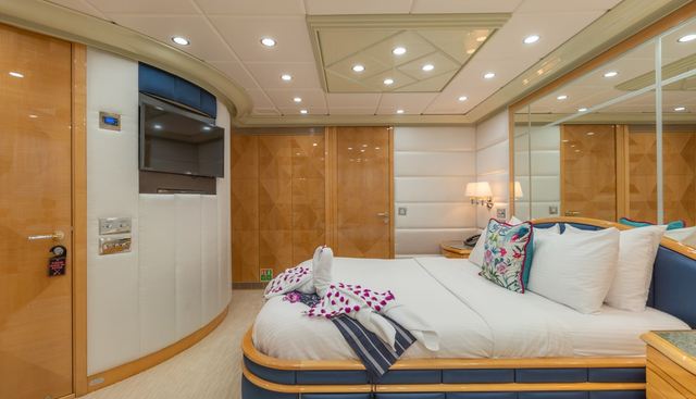 LADY AZUL yacht for sale 19