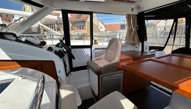 Sea Spray yacht for sale 20