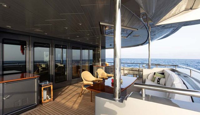 VIBRANCE yacht for sale 9