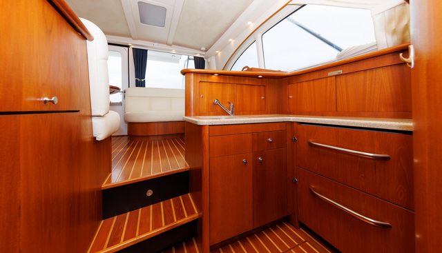 RECOVERY ROOM yacht for sale 43