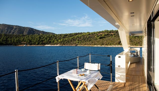 SERENITY yacht for sale 75