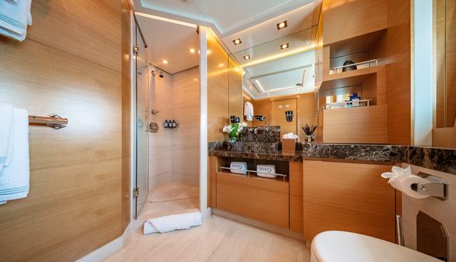 Db9 yacht for sale 23
