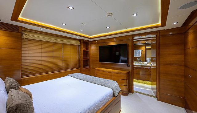 SEASCAPE V yacht for sale 55