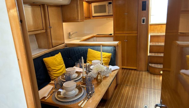 El Caiman yacht for sale 23