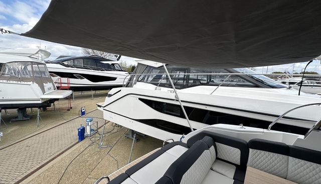 EX DEMONSTRATOR SALE!! 323000045-SR35HT yacht for sale 7