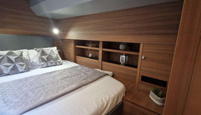 noname yacht for sale 34