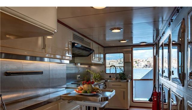 NIGHTFLOWER yacht for sale 14