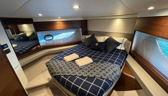 F55 yacht for sale 33