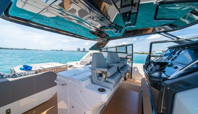 Fin yacht for sale 60