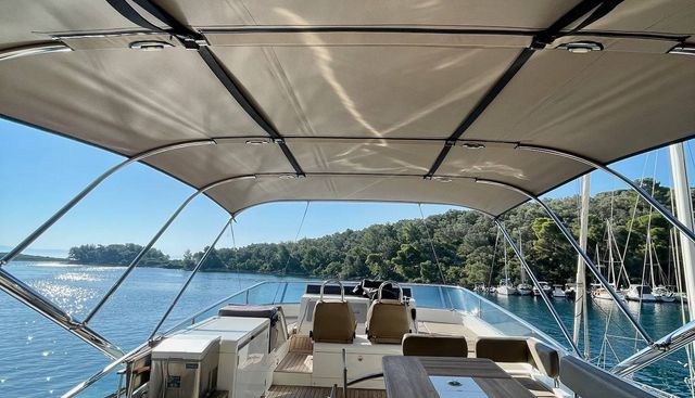 noname yacht for sale 33