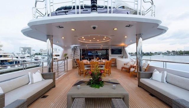 LUCY yacht for sale 23