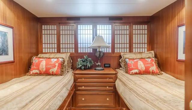 AL DI LA yacht for sale 30