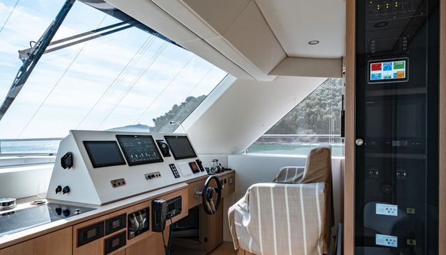 PETITE BELLE yacht for sale 17