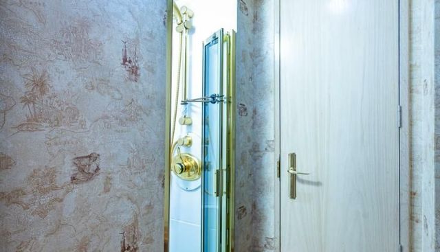 ENCHANTRESS yacht for sale 48