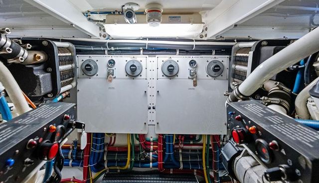 SATELLITE OFFICE yacht for sale 37