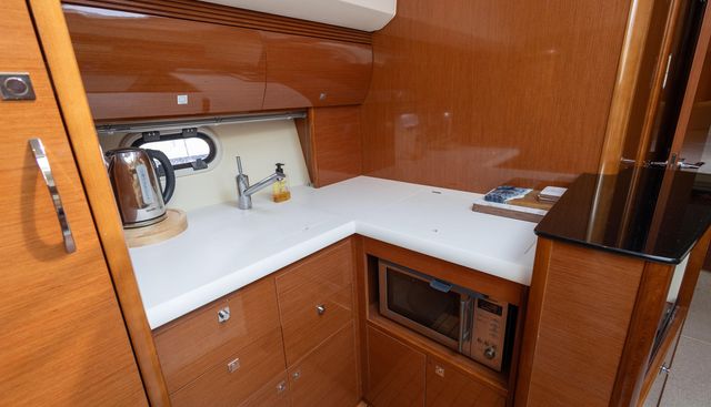 noname yacht for sale 34