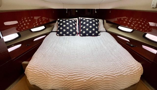Equinox yacht for sale 28