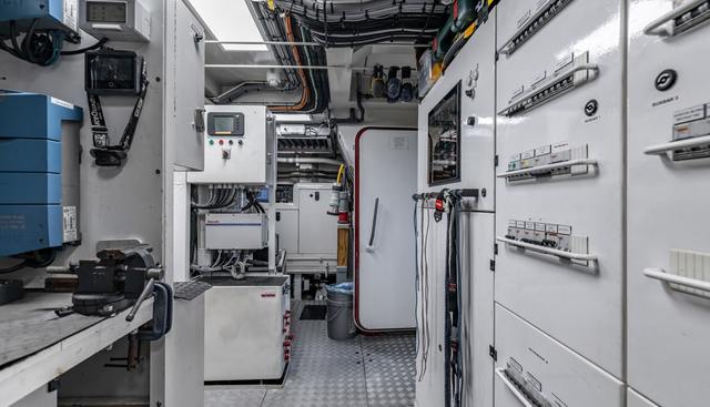 JASMINE LUNA yacht for sale 22