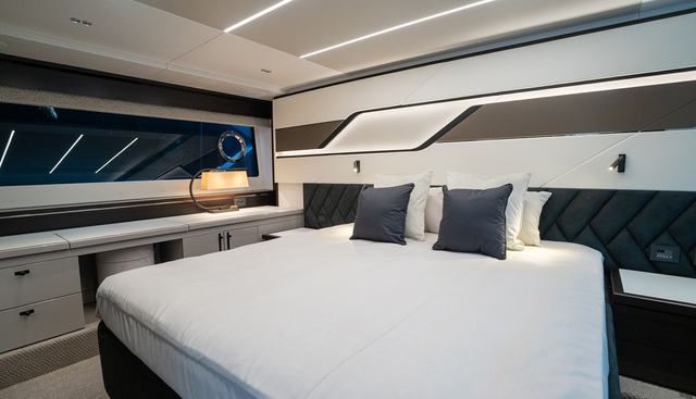 1292575 yacht for sale 27